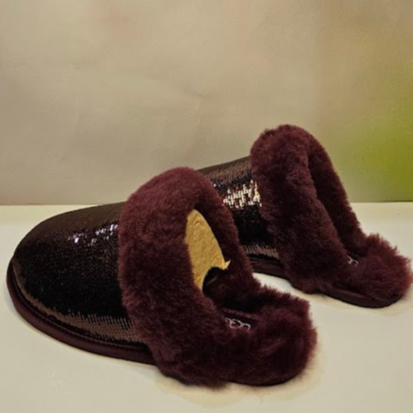 Ugg Women's Scuffette II Mirror Ball Size 5 Wild Grape NWT - Picture 4 of 6